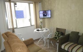Apto Canto do Forte - Praia Grande - Local Privilegiado - 100 metros da Praia - Internet inclusa